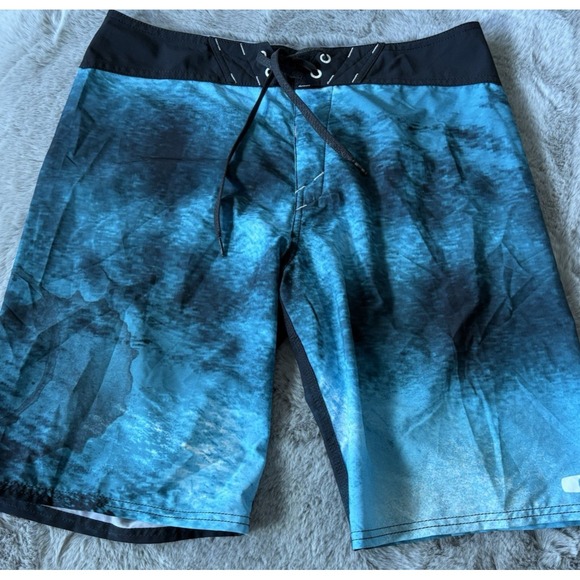Oakley Board Shorts Swim Trunks Size 32 - Picture 1 of 7